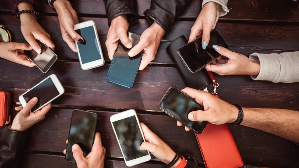 Do You Have a Case? How a Social Media Addiction Lawyer Evaluates Potential Claims